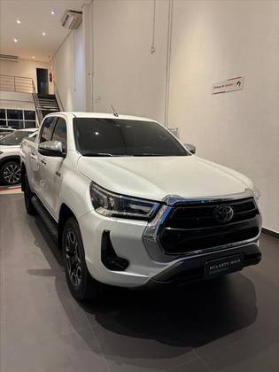 TOYOTA HILUX 2.8 D-4D TURBO DIESEL CD SRX 4X4 AUTOMÁTICO